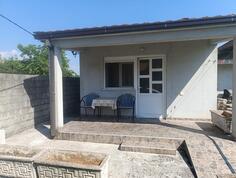 Porodična kuća 32m2 - Danilovgrad - Spuž