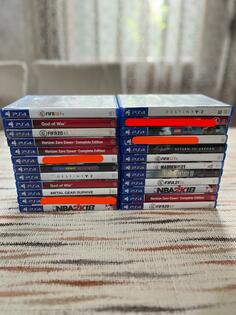 Razne za PlayStation 4