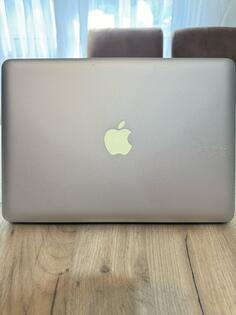 Apple - 13.5" Intel i5 4GB GB