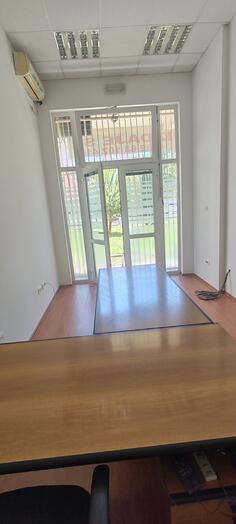 Kancelarija 28m2 - Podgorica - Stari Aerodrom