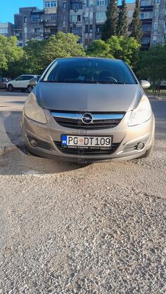 Opel - Corsa - 1.2 benzin
