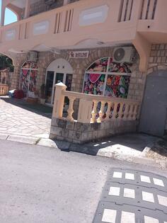 Lokal 73m2 - Herceg Novi - Topla