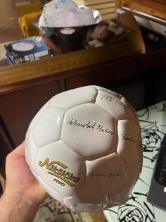 fudbal sa autogramima Crnogorske reprezentacije