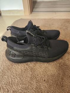 Patike under armoure original broj 45