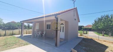 Porodična kuća 40m2 - Podgorica - Mitrovići