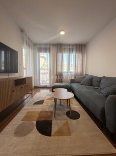 Dvosoban stan 69m2 - Podgorica - Tološi