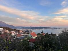 Kuća sa više stanova 104m2 - Bar - Šušanj
