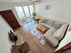 Jednoiposoban stan 57m2 - Bar - Centar grada Ilino bb