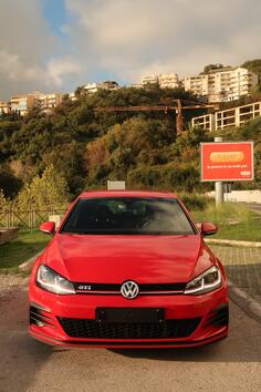Volkswagen - Golf GTI