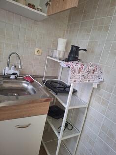 Porodična kuća 80m2 - Podgorica - Podgorica (uži dio)