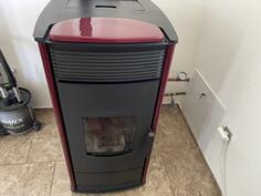 Prodajem peć na pelet MBS 18 kw koriscena dvije sezone kao nova