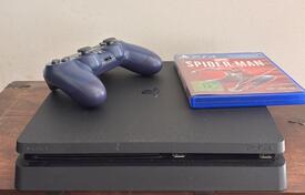 Sony - PlayStation 4
