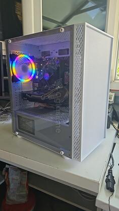 10100, 16GB, GTX 1650, SSD 256GB - Intel i3 - 16GB GB DDR4 - SSD disk