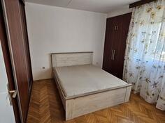 prodajem bračni krevet sa dušekom