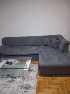 Na prodaju ugaona garnitura – 250 €