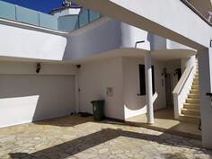 Porodična kuća 200m2 - Ulcinj - Donji Štoj