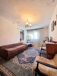 Jednosoban stan 34m2 - Cetinje - > Okolina grada
