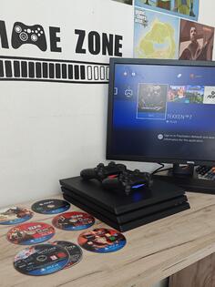 Sony - PlayStation 4