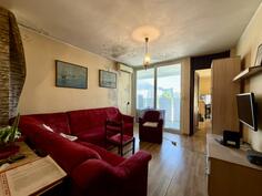 Trosoban stan 71m2 - Bar - Centar grada