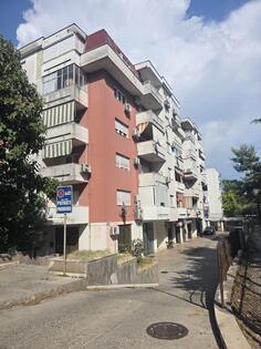Jednosoban stan 33m2 - Podgorica - Preko Morače