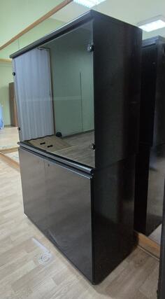 2 Ormara za prodaju