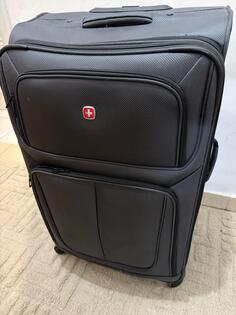 Kofer SWISS ,malo korišćen,očuvan 23KG,50