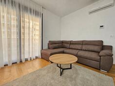 Jednosoban stan 50m2 - Bar - Centar grada