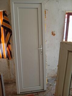 prodajem eloksirana vrata dobro ocuvana  70x21/a 70 x