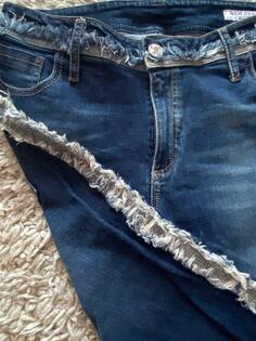 Farmerice New Denim sa detaljima duž nogavica 