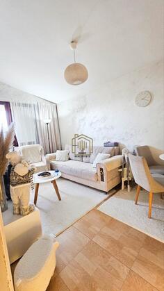 Dvosoban stan 42m2 - Podgorica - Preko Morače