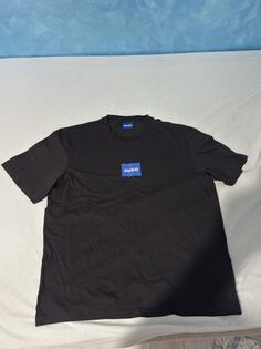 PRODAJEM HUGO BOSS MAICU 2xl
