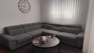Prodajem garnituru sa foteljom i tabureom