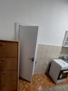 Garsonjera 35m2 - Podgorica - Preko Morače