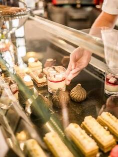 Trazimo radnicu za radu u dessert shop-u