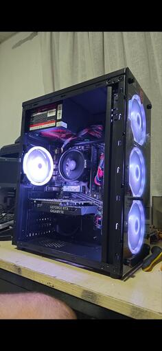 AMD A6 - 16GB GB DDR4 - SSD disk