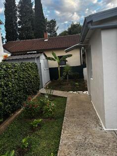 Porodična kuća 38m2 - Podgorica - Pobrežje