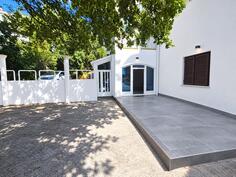 Lokal 45m2 - Herceg Novi - Baošići