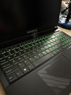 Gigabyte G5 GE - 15.6" Intel i5 16GB GB