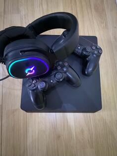 Sony - PlayStation 4