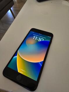 Apple - 8 plus