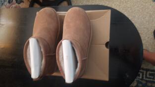 UGG