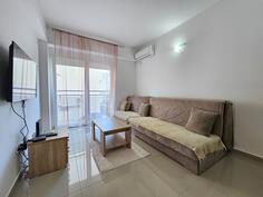 Jednosoban stan 50m2 - Bar - Centar grada