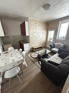Porodična kuća 40m2 - Podgorica - Pobrežje