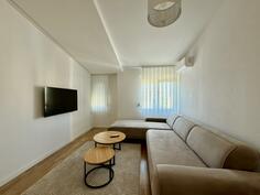 Jednosoban stan 42m2 - Bar - Centar grada