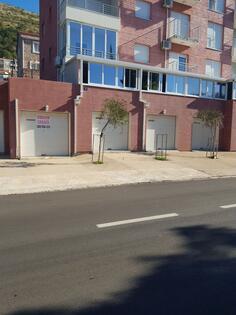 Garaža 17m2 - Budva - Petrovac