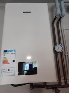 Prodajem električni kotao u odličnom stanju i kompletan sistem centralnog grijanja (12 gusanih radijatora sa pratećim cijevnim sistemom).