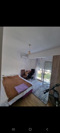 Dvosoban stan 64m2 - Podgorica - Blok 9