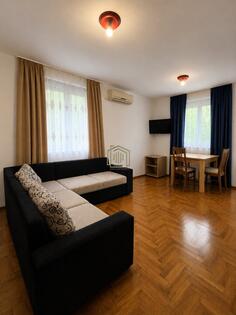 Garsonjera 32m2 - Podgorica - Momišići