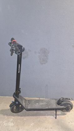 Električni Trotinet (Scooter)
