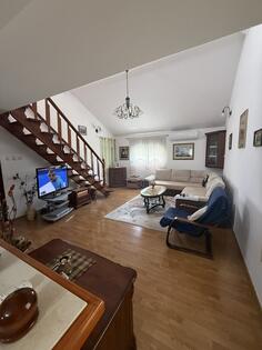 Porodična kuća 100m2 - Podgorica - Zeta